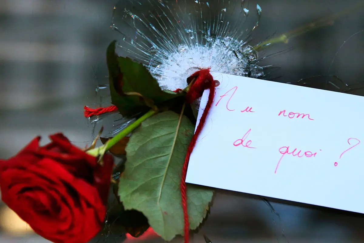 20151115-Inilah Saksi Bisu Saat Penembakan di Paris Berlangsung