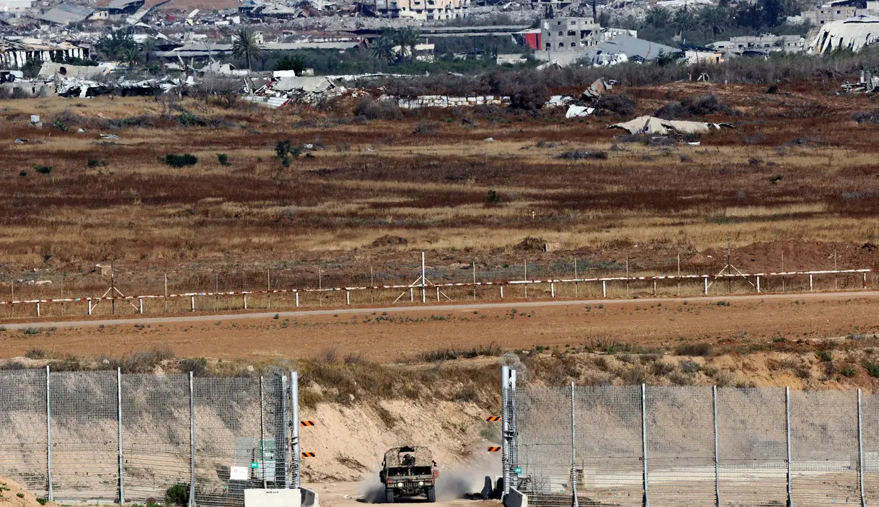 Sebagai langkah awal, sejak Minggu (18/5/2025), militer Israel terus melancarkan serangan dan mengerahkan pasukan untuk merebut wilayah-wilayah strategis di Jalur Gaza. (Jack GUEZ/AFP)