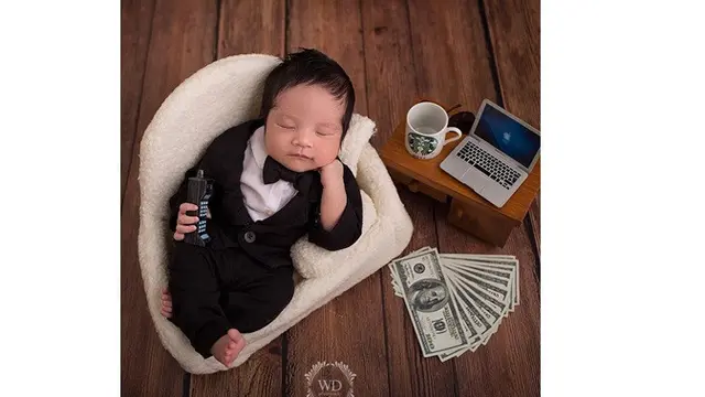 7 Gaya Pemotretan Baby Born Gala Sky, Anak Vanessa Angel Ini Curi Perhatian