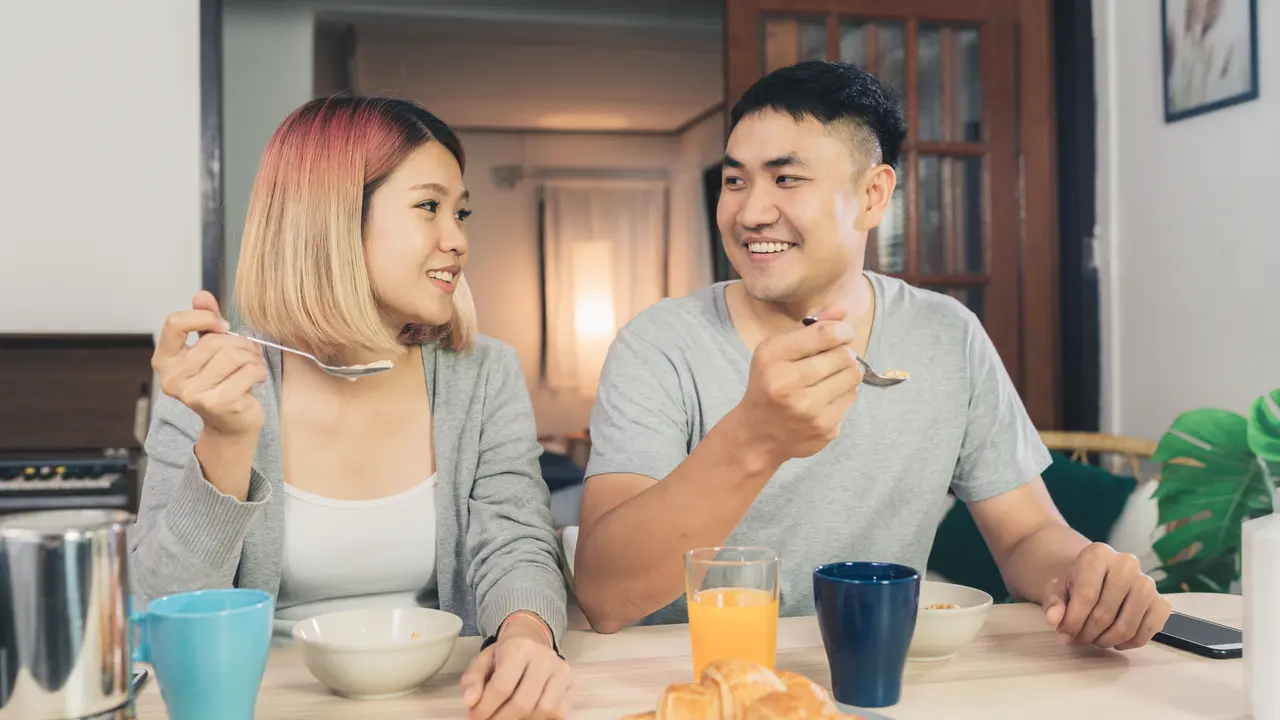 couple oktober gemuk menikah