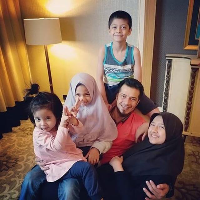 6 Potret Primus Yustisio dan Jihan Fahira Bareng 4 Anaknya, Jarang Tersorot