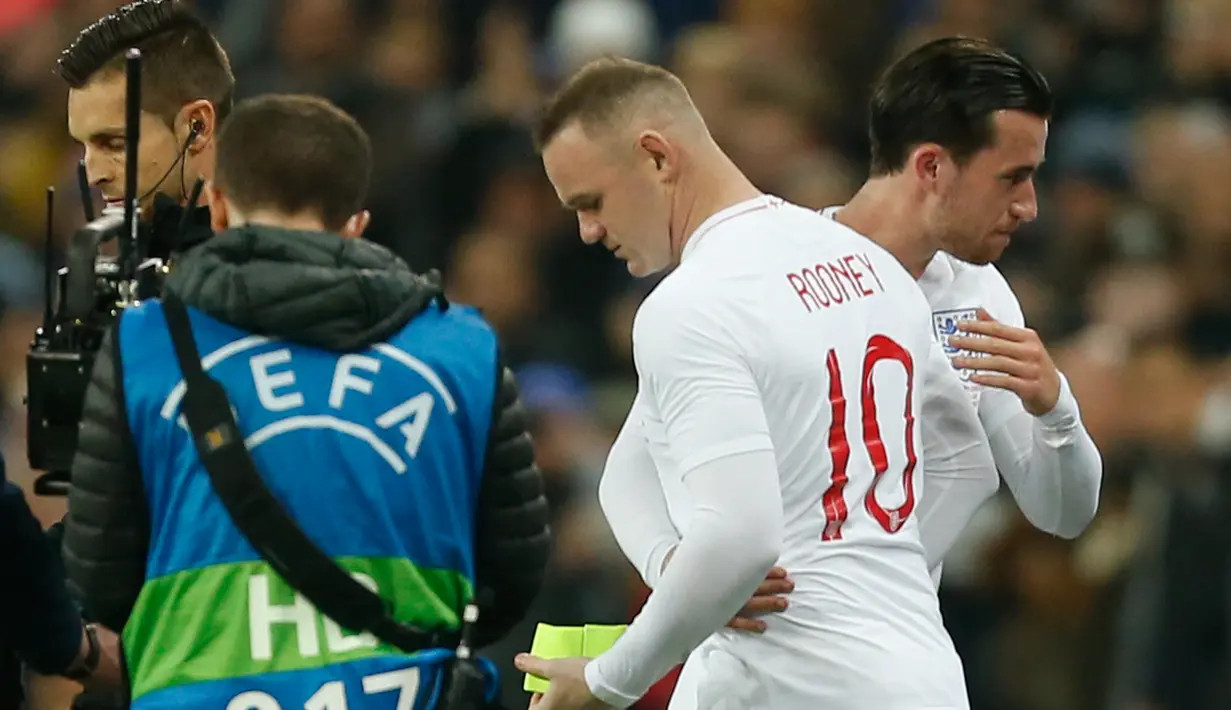 Wayne Rooney memulai pertandingan pada menit ke-58 menggantikan Harry Winks  pada laga persabahatan kontra Amerika Serikat yang berlangsung di Stadion Wembley, Inggris. Timnas Inggris menang 3-0. (AFP/Ian Kington)