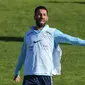 Pemain timnas Turki Arda Turan dalam sesi latihan di Bandol, selatan Prancis pada 19 Juni, 2016. (BULENT KILIC / AFP)