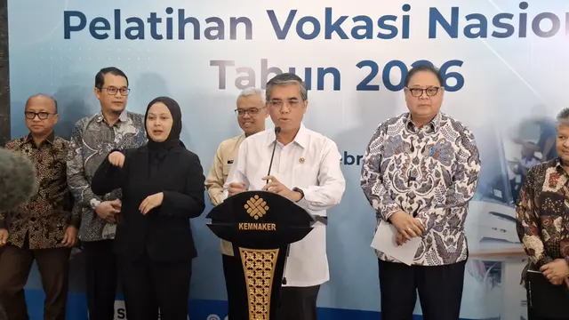 Menteri Ketenagakerjaan Yassierli, Jumat (27/2/2026). (Foto: Liputan6.com/Arief RH)