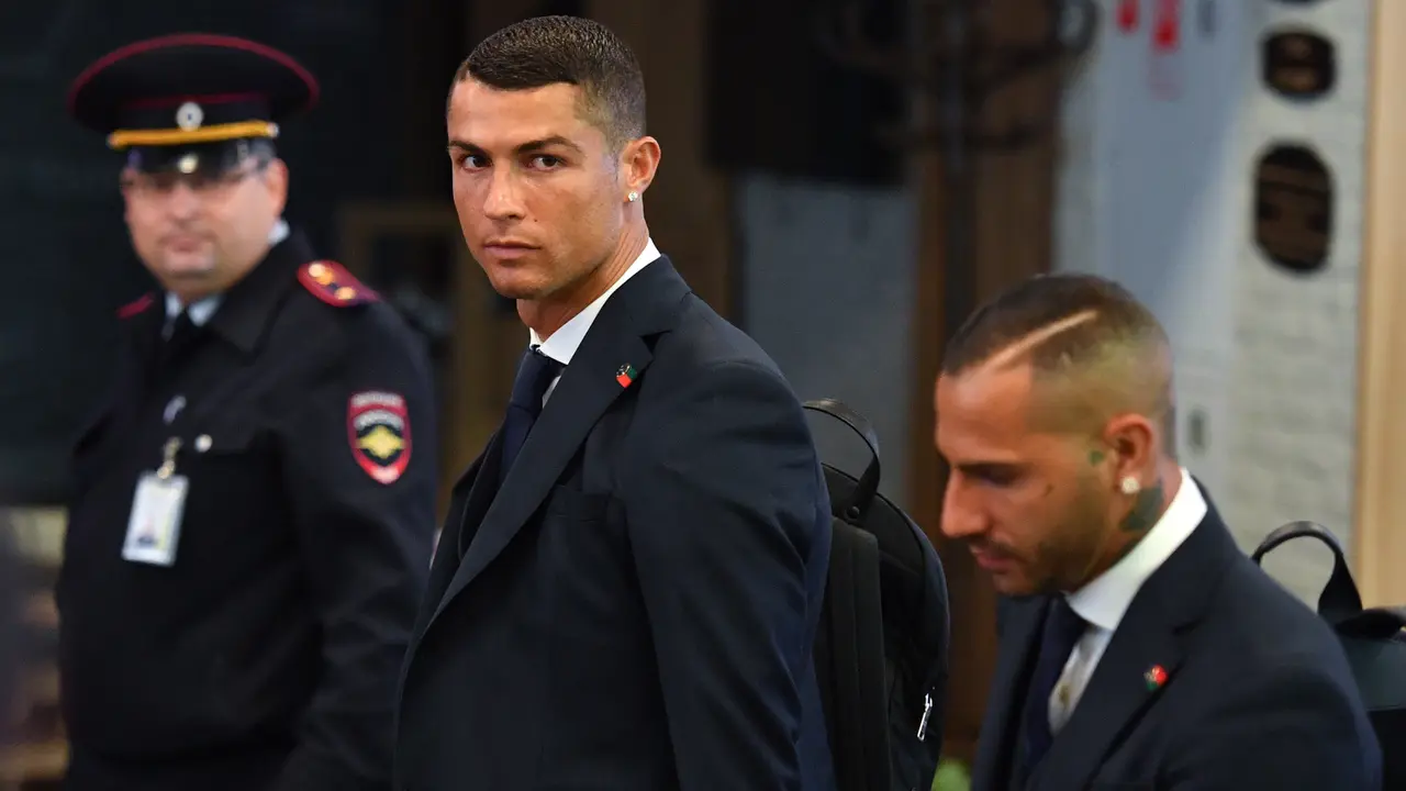 FOTO: Tiba di Rusia, Cristiano Ronaldo dkk Siap Cetak Sejarah