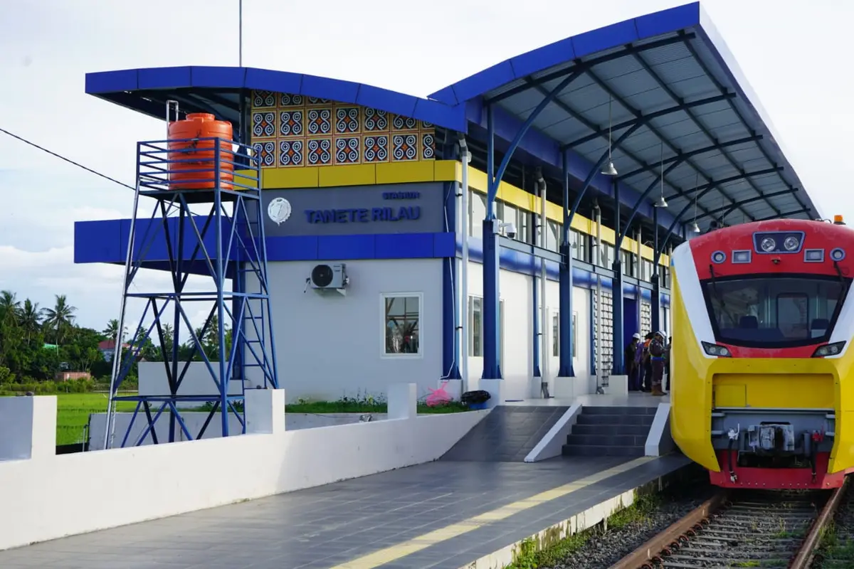 Jalur Kereta Api pertama di Sulawesi