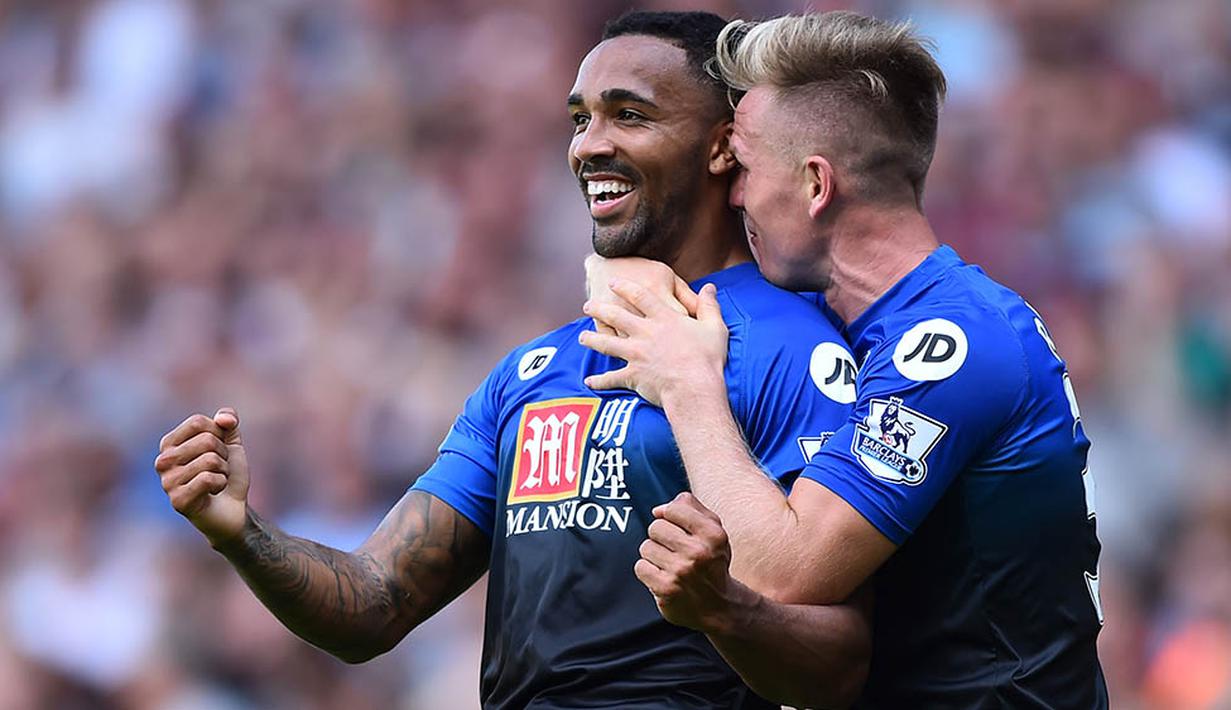 9. Callum Wilson (Bournemouth), awal musim ini tampil fenomenal bersama tim promosi dengan mencetak lima gol dalam tujuh laga. Namun sayang kemudian pria berusia 23 tahun itu cedera, dirinya diprediksi akan pulih pada bulan Maret. (AFP/Ben Stansall)