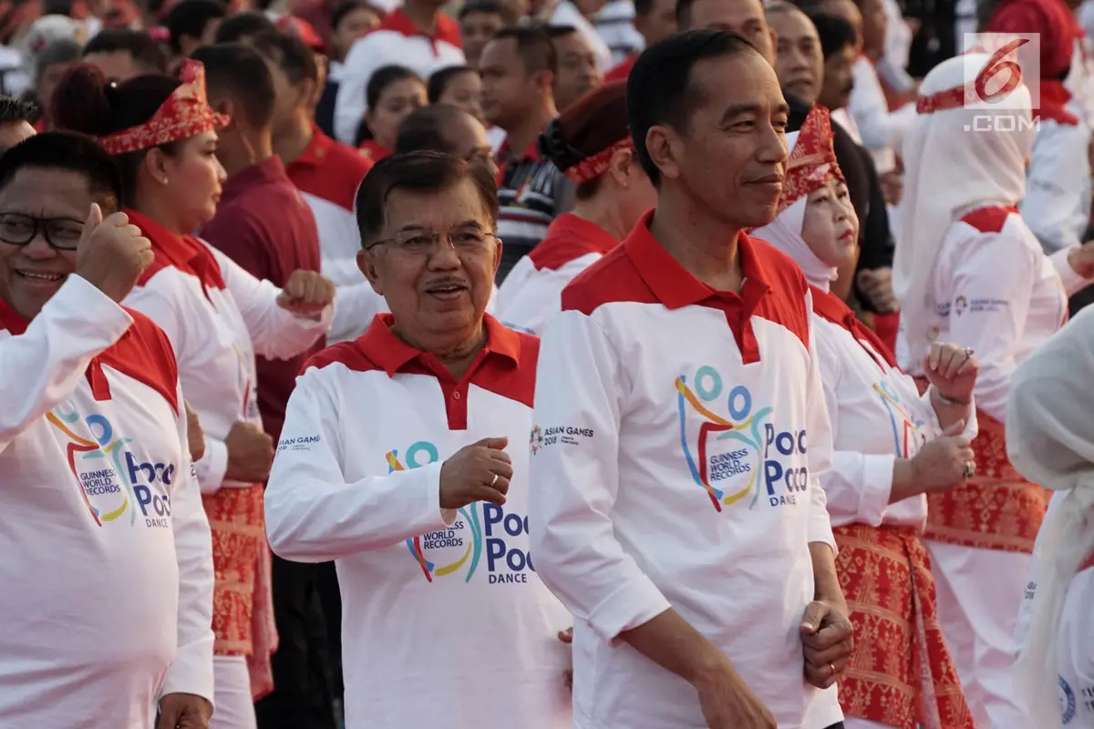 Gaya Jokowi dan Jusuf Kalla Meriahkan Pemecahan Rekor Tari Poco-Poco