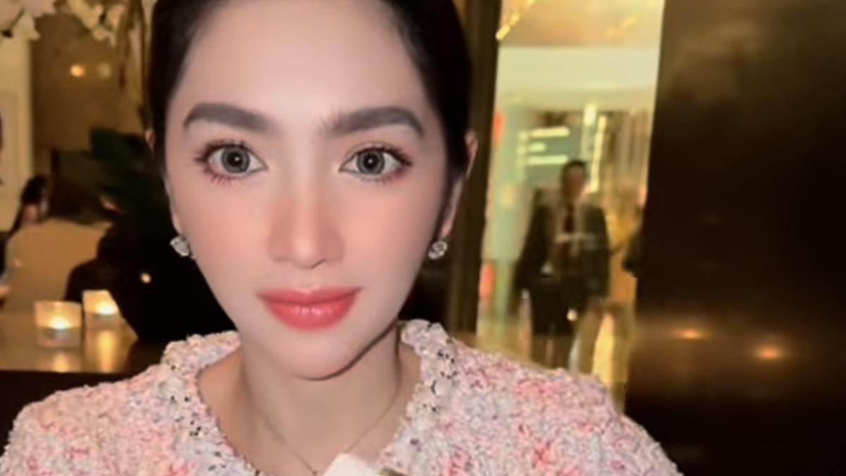 Bukan Coklat atau Bunga, Angel Karamoy Dapat Hadiah Jam Tangan Mewah Rolex saat Valentine