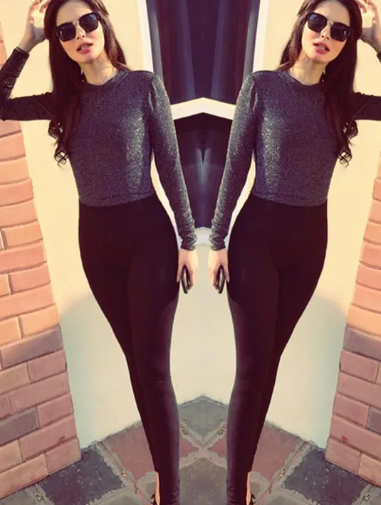 Pemilik nama asli Andi Khadijah Shyalimar Tahir merupakan seorang aktris yang terkenal lewat beberapa judul film yang pernh diperankannya, di antaranya ada Hantu Gunung Kawi dan Pulau Hantu. (Instagram/wondermom17cima)