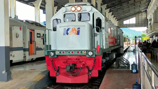 Ilustrasi pemberangkatan Kereta Api dari Stasiun Jember (Istimewa)