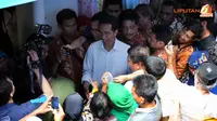Usai di Blok G, Jokowi Resmikan Halte Transjakarta Hemat Energi