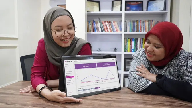<p>CEO Pilkada.AI Nadia Shabilla mengenalkan salah satu fitur terbaru dari Pilkada.AI yakni Kamar Hitung pada Rabu 30 Oktober 2024 di Jakarta. Kamar Hitung merupakan inovasi di Pilkada.AI yang memudahkan Calon Kepala Daerah (Cakada) saat memantau proses rekapitulasi suara secara real-time, mirip dengan quick count. (Doc: Pilkada.AI)</p>