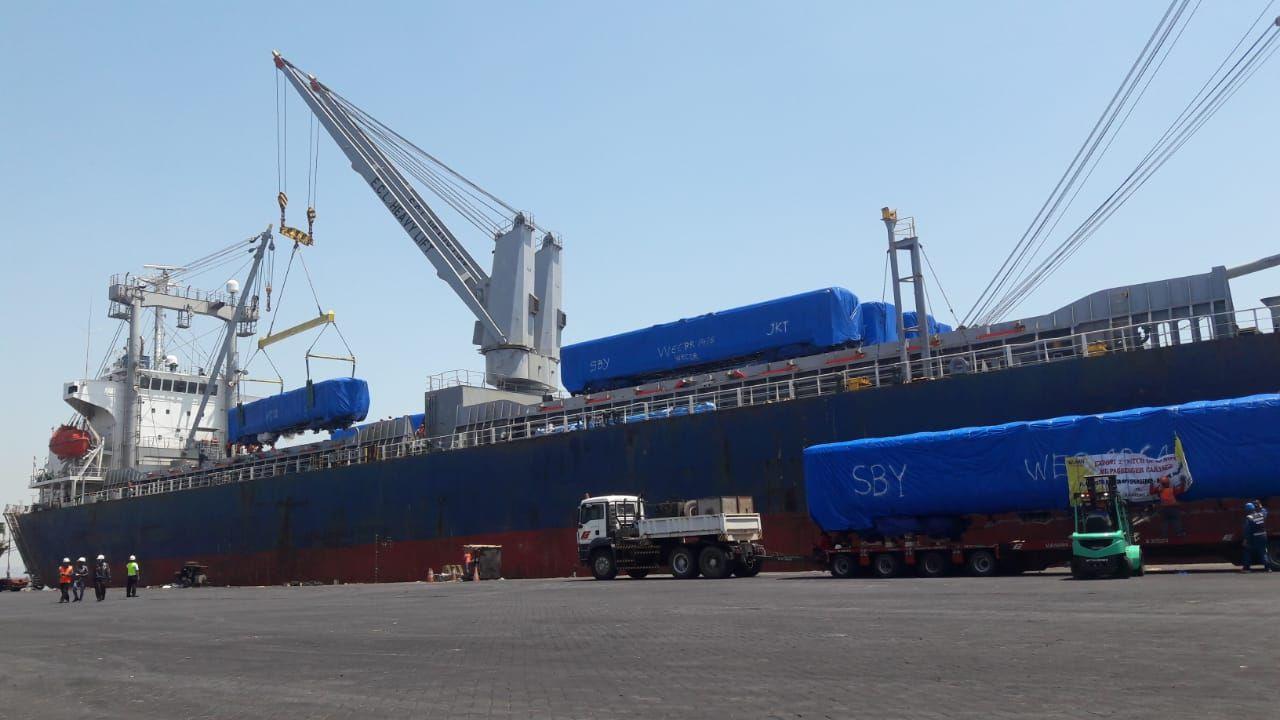 PT INKA (Persero) telah mengekspor kereta ke Bangladesh.