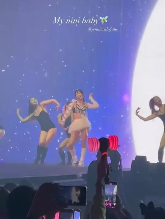 Jessica juga punya panggilan sayang untuk rapper dan model cantik tersebut. Ia memanggil Jennie, 'my nini baby'. [Instagram @jessica.syj]