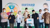 Vaksinasi Bersama BPJAMSOSTEK kini digelar di Kota Pontianak yang bekerja sama dengan Pemerintah Daerah dan Kepolisian Daerah Provinsi Kalimantan Barat.