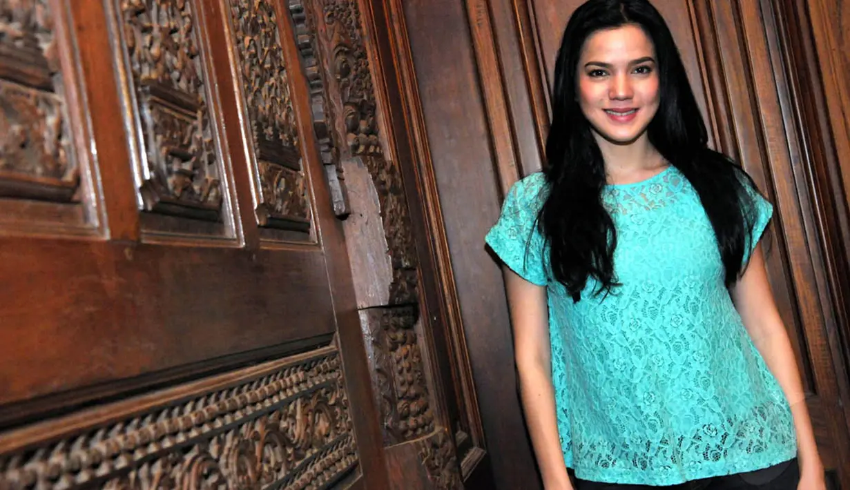 Sudah tiga Tahun menikah, Pemain film Ketika Cinta Bertasbih ini belum siap secara mental untuk memiliki momongan. (Liputan6.com/Panji Diksana)