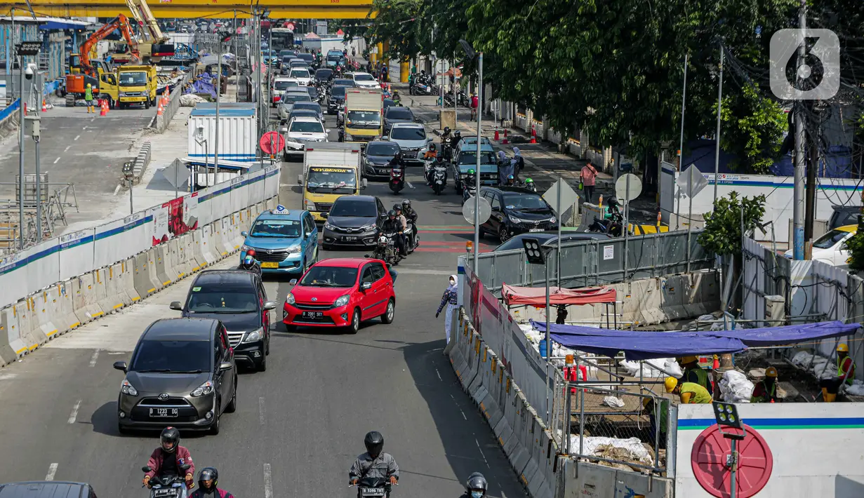 Sementara untuk pembangunan Fase 3, MRT Jakarta masih dalam tahap proses financial close dan basic design pembangunan masih di Kementerian Perhubungan. Sedangkan untuk Fase 4, masih dalam tahap evaluasi oleh Pemerintah Provinsi DKI Jakarta. (Liputan6.com/Faizal Fanani)
