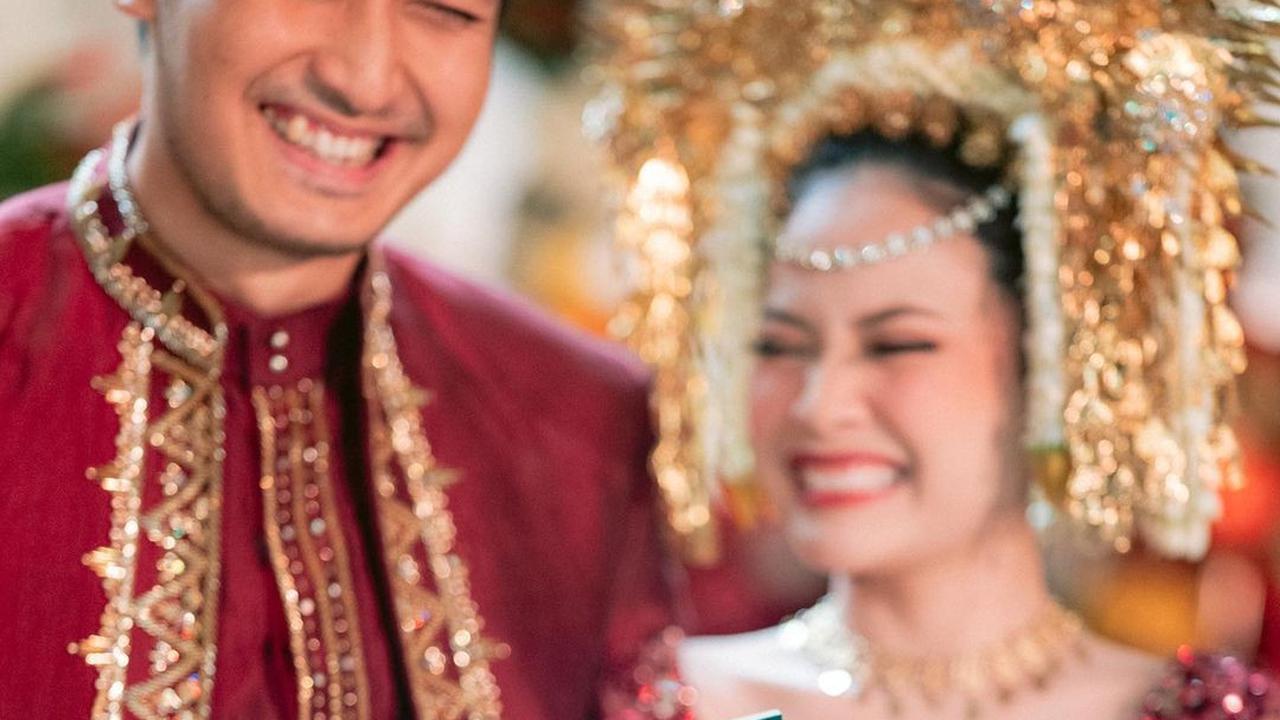 Resmi Menikah, Ini Potret Hanggini dan Luthfi Aulia dalam Balutan Adat Minang
