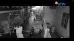 Pelecehan seksual ini terjadi, Selasa malam lalu saat korban tengah berjalan di gang dekat rumahnya, Tiba-tiba dia dibekap oleh pelaku dari belakang.