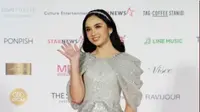 Lyodra Ginting tampil di karpet merah Asia Artist Awards 2022. (dok. Naver via Twitter @infodrakor_id)