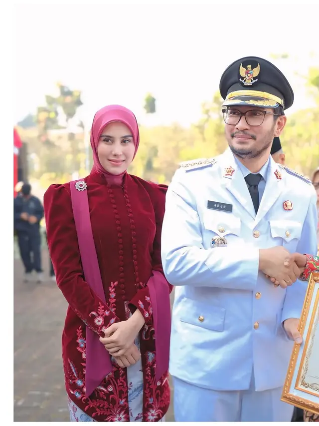 7 Potret Syahnaz Sadiqah di Upacara HUT ke-80 RI, Perdana sebagai Istri Bupati