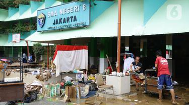 Sisa Banjir di SMAN 8 Jakarta