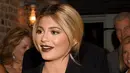 Sampai saat ini Kylie memang belum memberi tahu ke publik secara langsung mengenaikehamilannya. Namun sejak beberapa bulan lalu, tepatnya di bulan Juli, ia bercerita kepada teman-teman dekatnya. (AFP/Vivien Killilea)