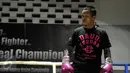 Petinju Indonesia, Daud Yordan berpose disela-sela latihan terbuka di Sasana PB Pertina, Jakarta, Rabu (3/2/2016). Daud akan melawan Yoshitaka Kato dalam laga kelas ringan WBO "Road to the World Champions", Jumat (5/2). (Liputan6.com/Helmi Fithriansyah)