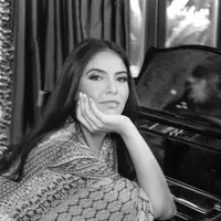 Noor Alfallah kekasih Al Pacino. (Foto: Instagram/nooralfallah)