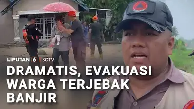 Di saat sebagian besar wilayah Tanah Air dilanda musim kemarau, Kota Padang, Sumatra Barat, justru diguyur hujan deras yang menimbulkan banjir bandang.