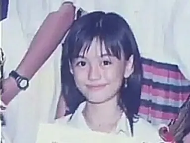 Pemilik nama lengkap Agnes Monica Muljoto sudah memiliki paras cantik sedari kecil. Tak hanya cantik, Agnez Mo juga berprestasi sedari dulu. Paras cantik dan berprestasi Agnez Mo ini berhasil curi perhatian warganet. (Liputan6.com/IG/agnezmo)