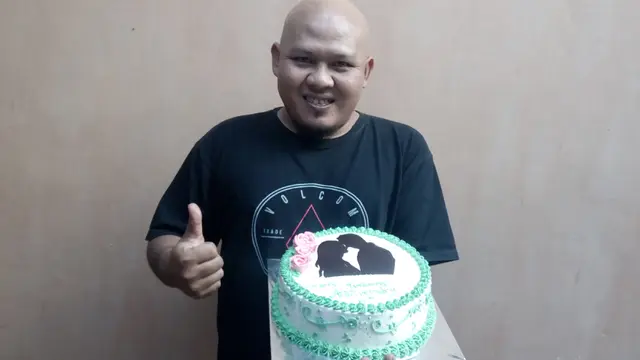 Rizal Mulyana pemilik Mamang HeBat Bakery