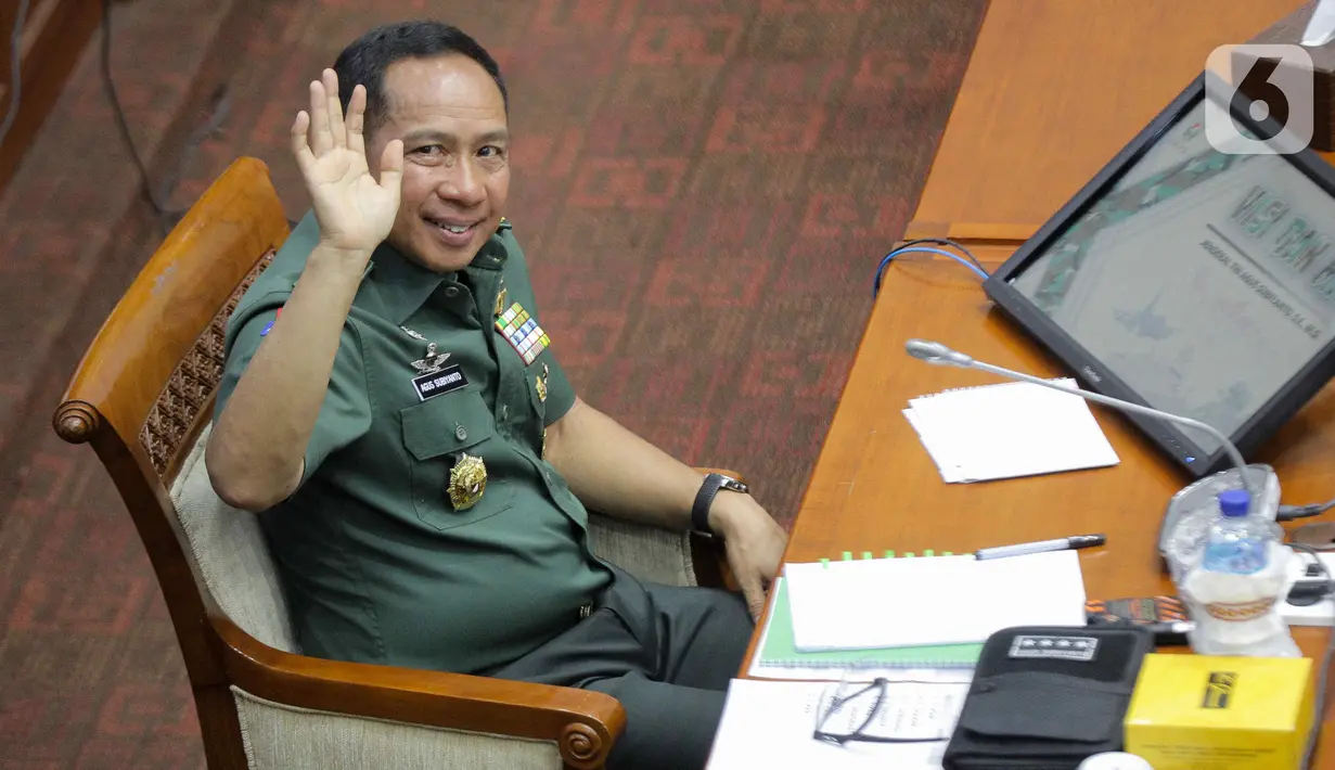 Agus menjalani uji kelayakan dan kepatutan setelah ditunjuk Presiden Joko Widodo sebagai calon Panglima TNI menggantikan Laksamana Yudo Margono yang memasuki masa pensiun akhir November ini. (Liputan6.com/Herman Zakharia)