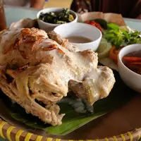 ilustrasi ayam ingkung/copyright Shutterstock