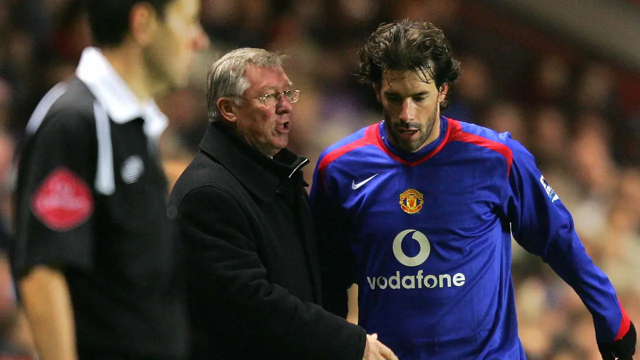 Foto Liga Inggris: Deretan Pemain Manchester United yang Bertengkar Hebat dengan Sir Alex Ferguson, Anak Kesayangan Kena Timpuk Sepatu