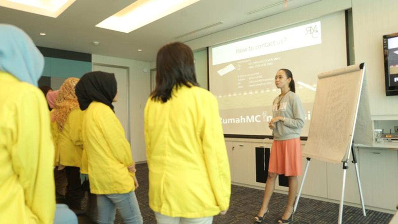 Pengalaman Seru Alicia Van Akker Jadi MC Sampai Buat Rumah MC