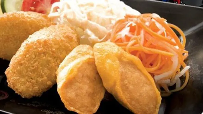 Chicken egg roll sedap untuk bekal anak/copyright Hoka Hoka Bento