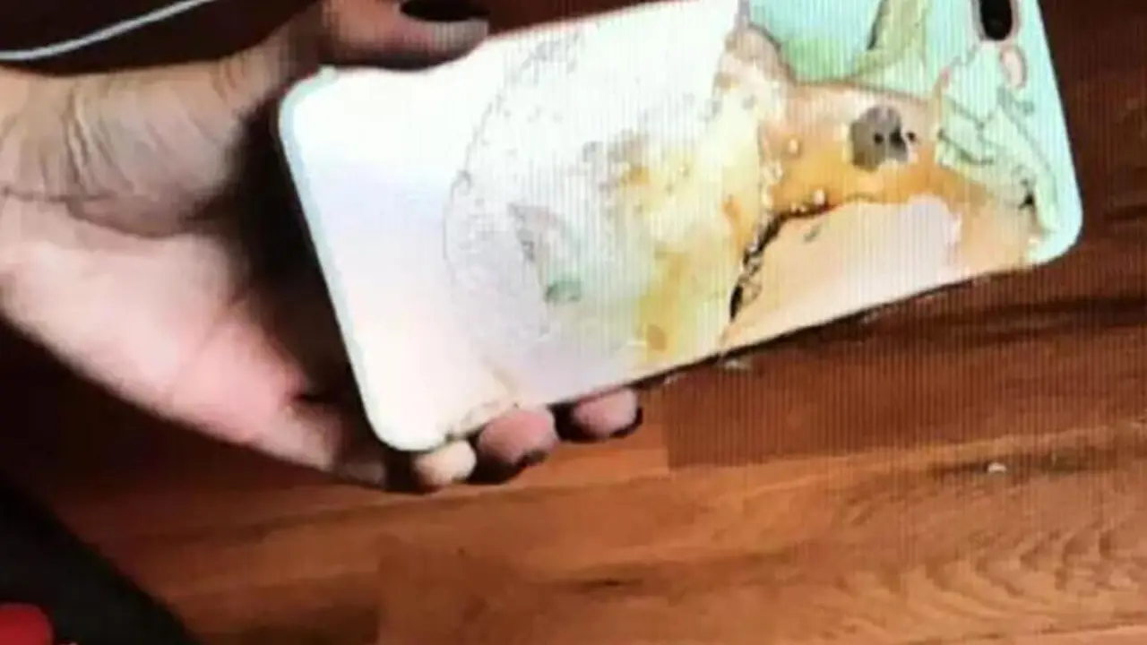 iPhone 7 terbakar
