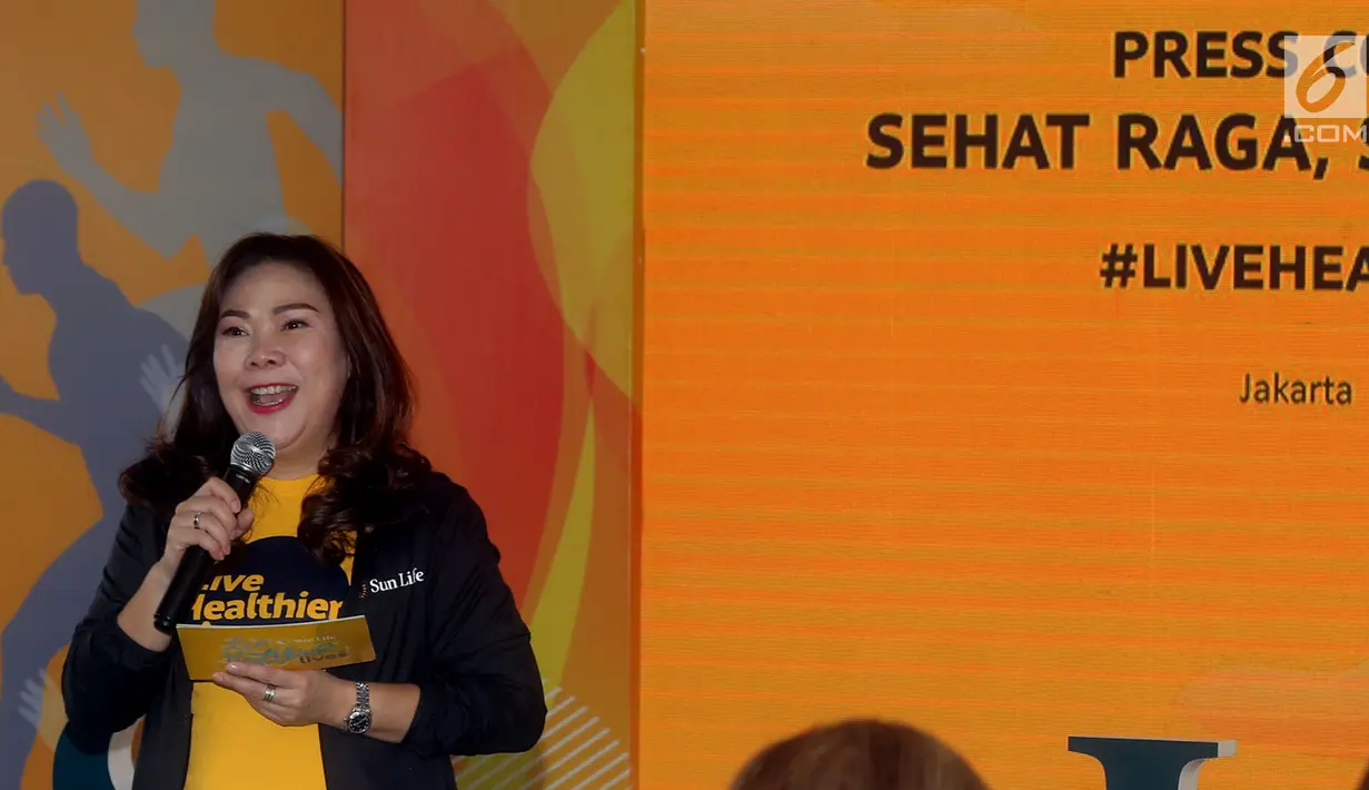 Presdir Sun Life Infonesia Elin Waty memberikan sambutan pada acara sosialisasi kampanye kesehatan Live Healthier Lives di di Jakarta, Kamis (11/7/2019). Kampanye tersebut mengajak masyarkat Indonesia untuk menerapkan investasi kesehatan dalam mendukung kualitas hidup. (Liputan6.com/HO/Bon)