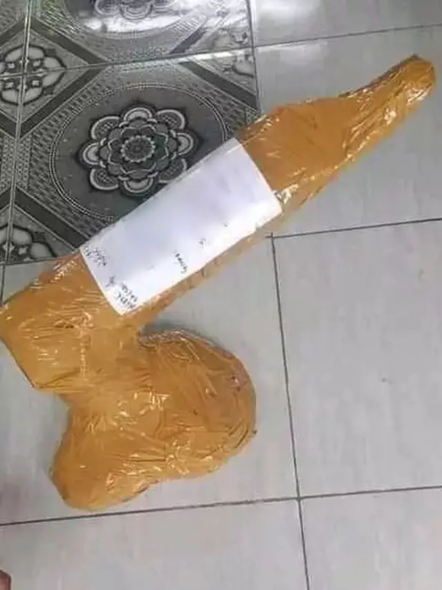 8 Potret Barang yang Dipaketkan Ini Anti-Mainstream, Bikin Geleng Kepala