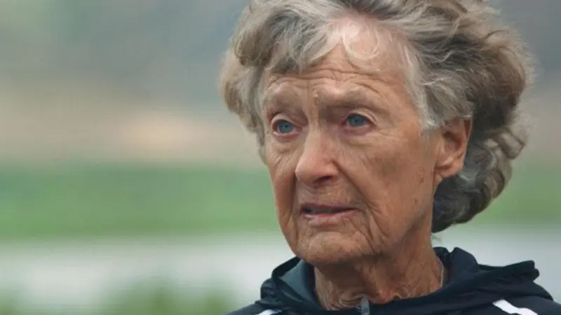Kisah Nenek 86 Tahun yang Telah Ikuti Triathlon 46 Kali