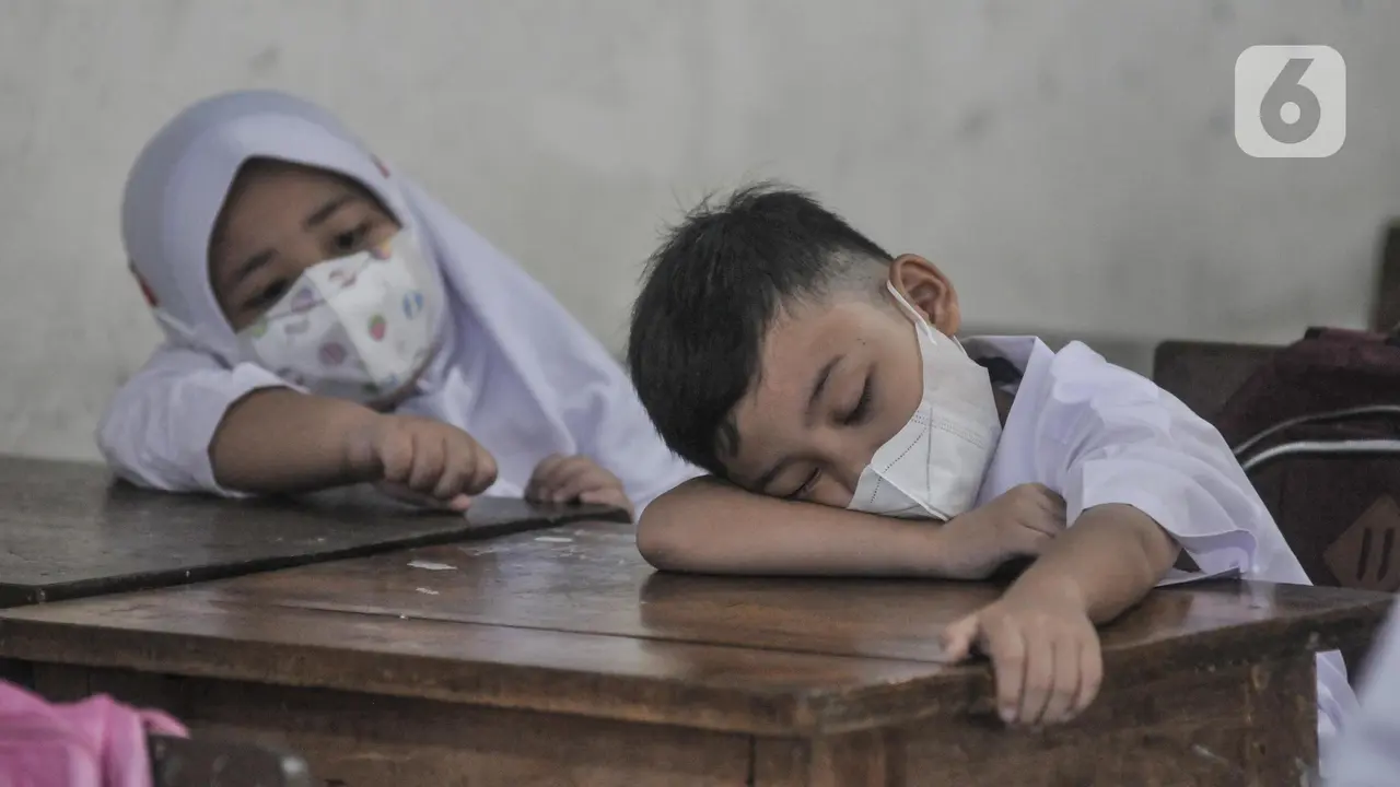 Antusiasme Murid Kelas 1 SD saat Hari Pertama Sekolah