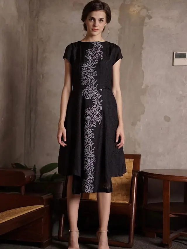 8 Model Baju Batik Modifikasi untuk Pesta yang Bisa Jadi Inspirasi, Modern dan Stylish