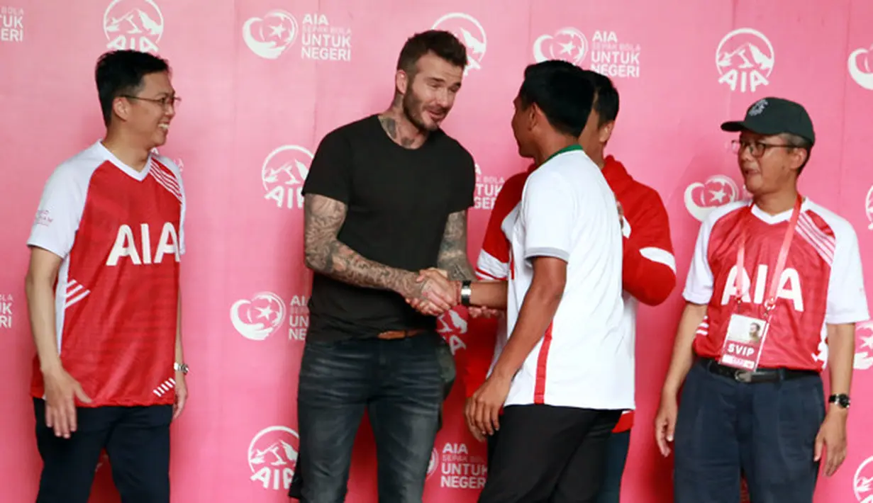 Beckham menjadi Global Brand Ambassador AIA terlihat santai dalam acara tersebut. Dengan mengenakan kaos ketat warna hitam. Selama dua hari mantan pemain Manchaster United itu berada di Indonesia. (Deki Prayoga/Bintang.com)