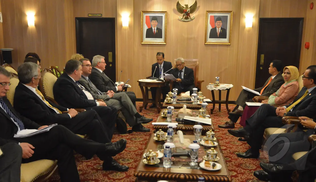 Pertemuan DPR RI dengan Parlemen Eropa di Kompleks Parlemen Senayan, Jakarta, Selasa (17/3/2015) membahas tentang kerja sama Indonesia dengan negara-negara Eropa (Liputan6.com/Andrian M Tunay)
