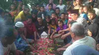 Keluarga Penumpang: Bukan Black Box AirAsia, Tapi Ibu Saya...