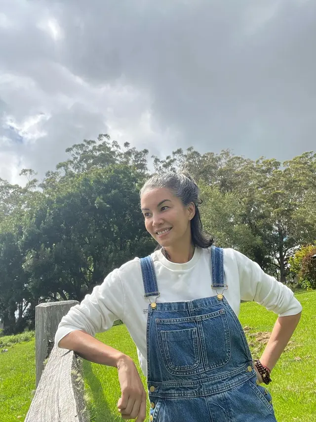 Potret 6 Artis Blasteran Usia 40-an, Pesonanya Makin Awet Muda