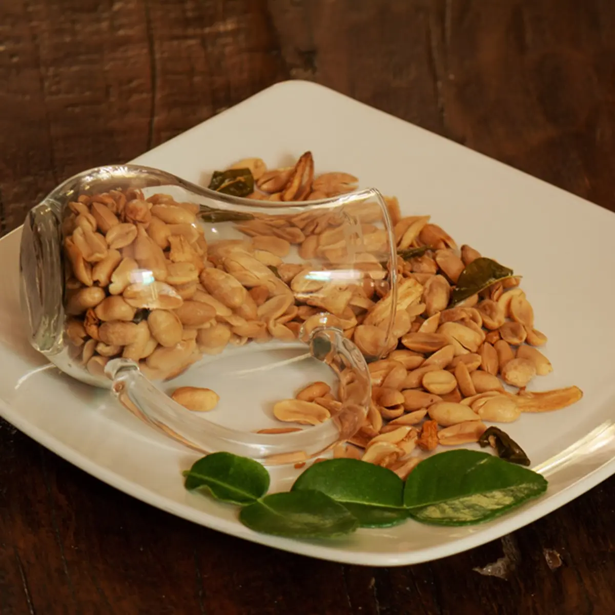 Cara Membuat Kacang Bawang Aroma Daun Jeruk Yang Renyah Lifestyle Fimela Com