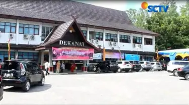 Rektorat Universitas Riau meliburkan aktivitas perkuliahan hingga situasi kondusif, usai insiden bentrok antar mahasiswa.